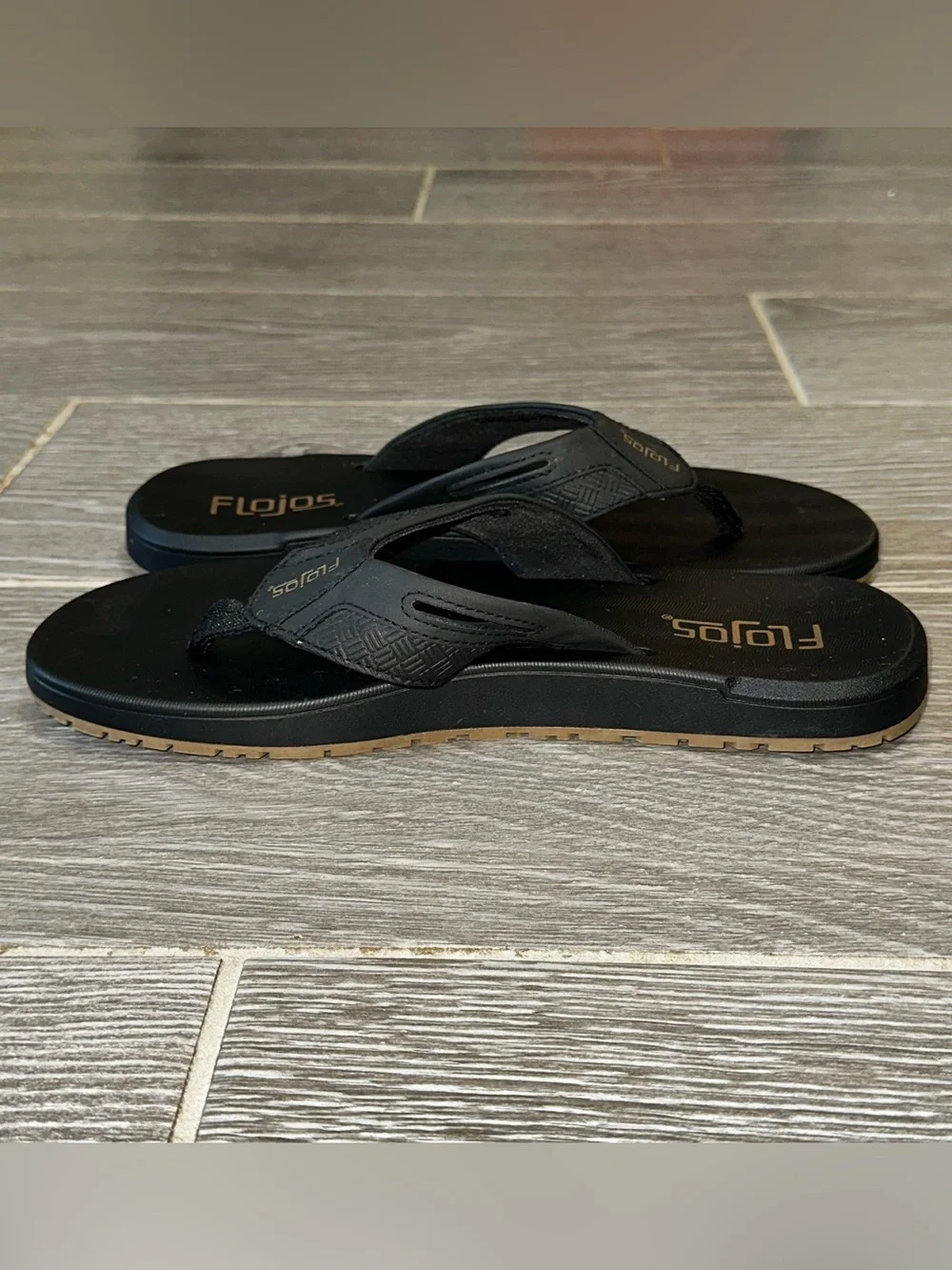 Flojos Ryan Men's Sandal Black Comfort Memory Foam Flip Flops Size 8 Beach Shoe